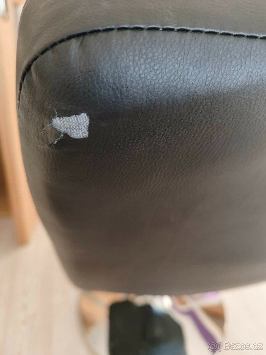 Křeslo otočné - 4