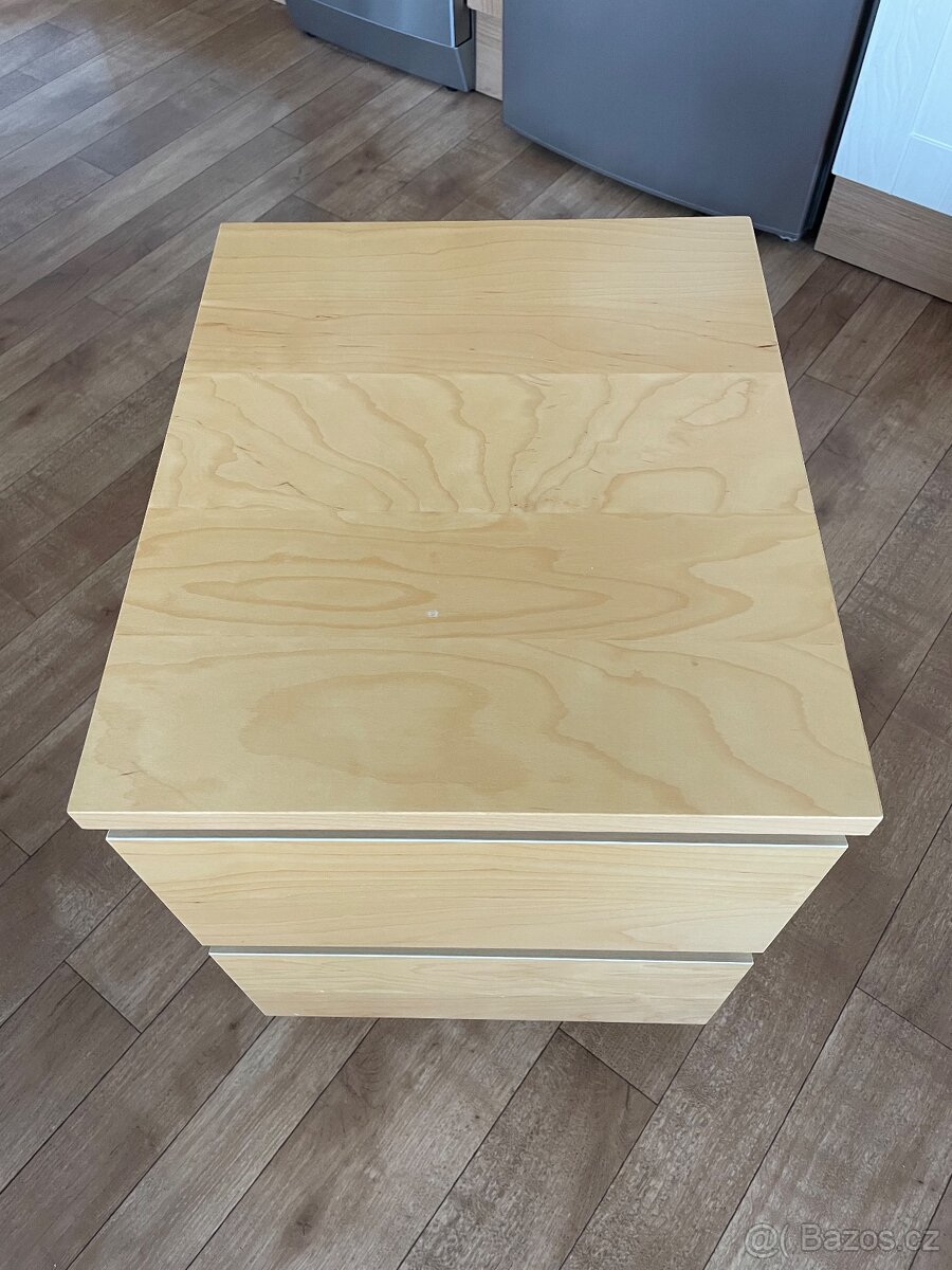 Noční stolek Ikea Malm - 4