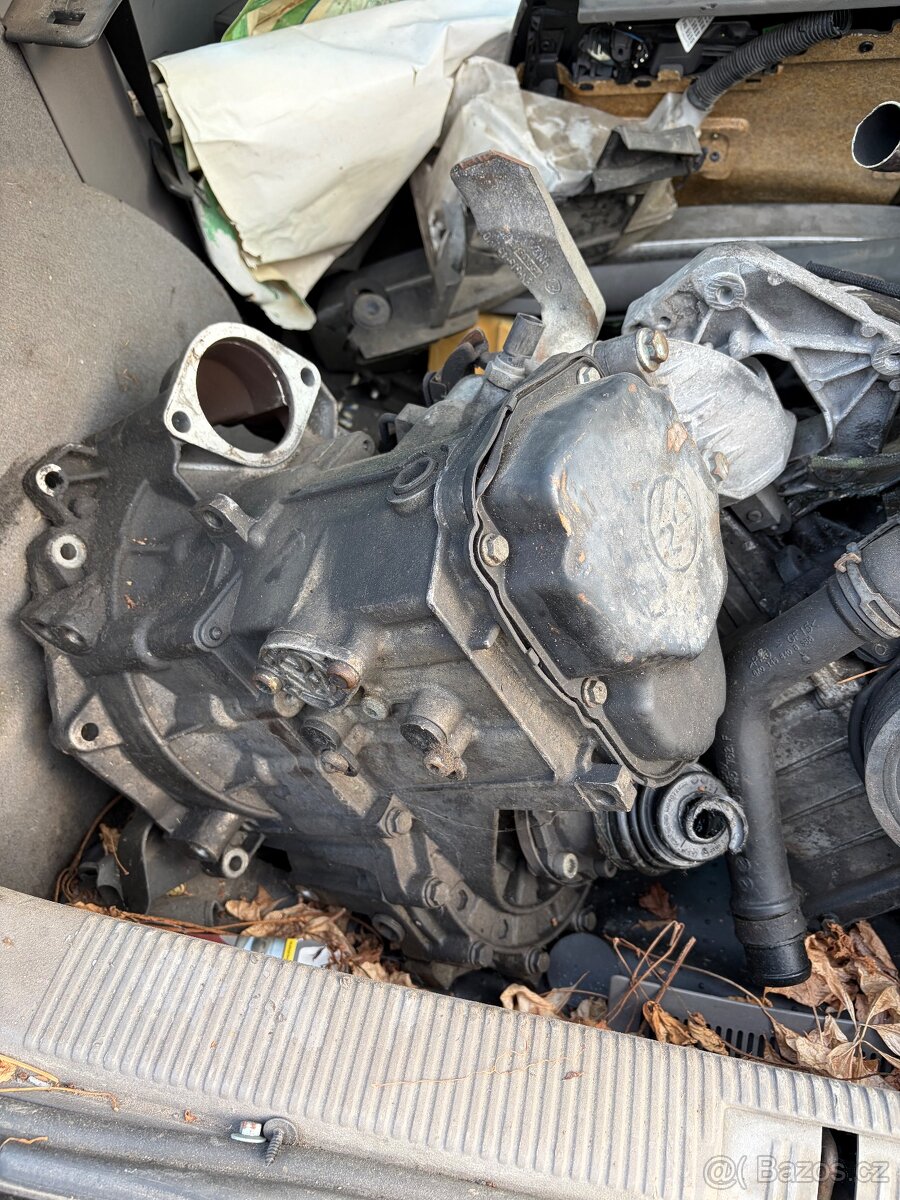 Prodam motor vcetne prevodovka 1,4tdi AMF - 4