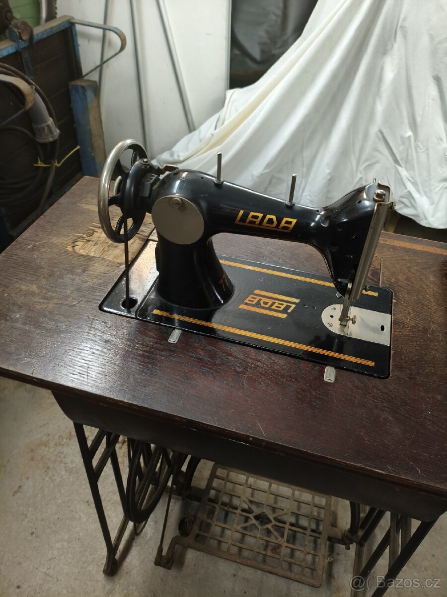 Šicí stroj Lada - 4