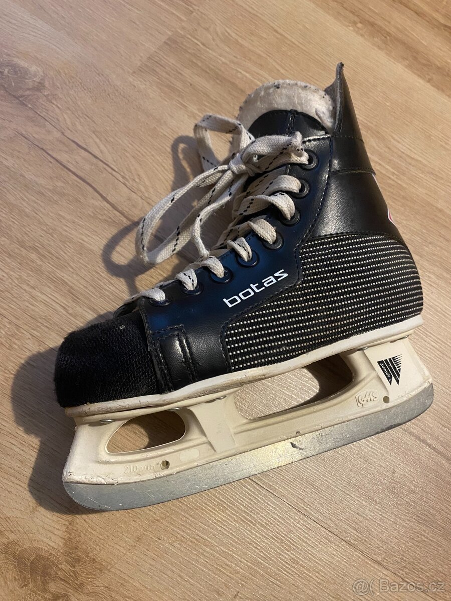 Prodám dětské lední brusle Botas, velikost 33. - 4