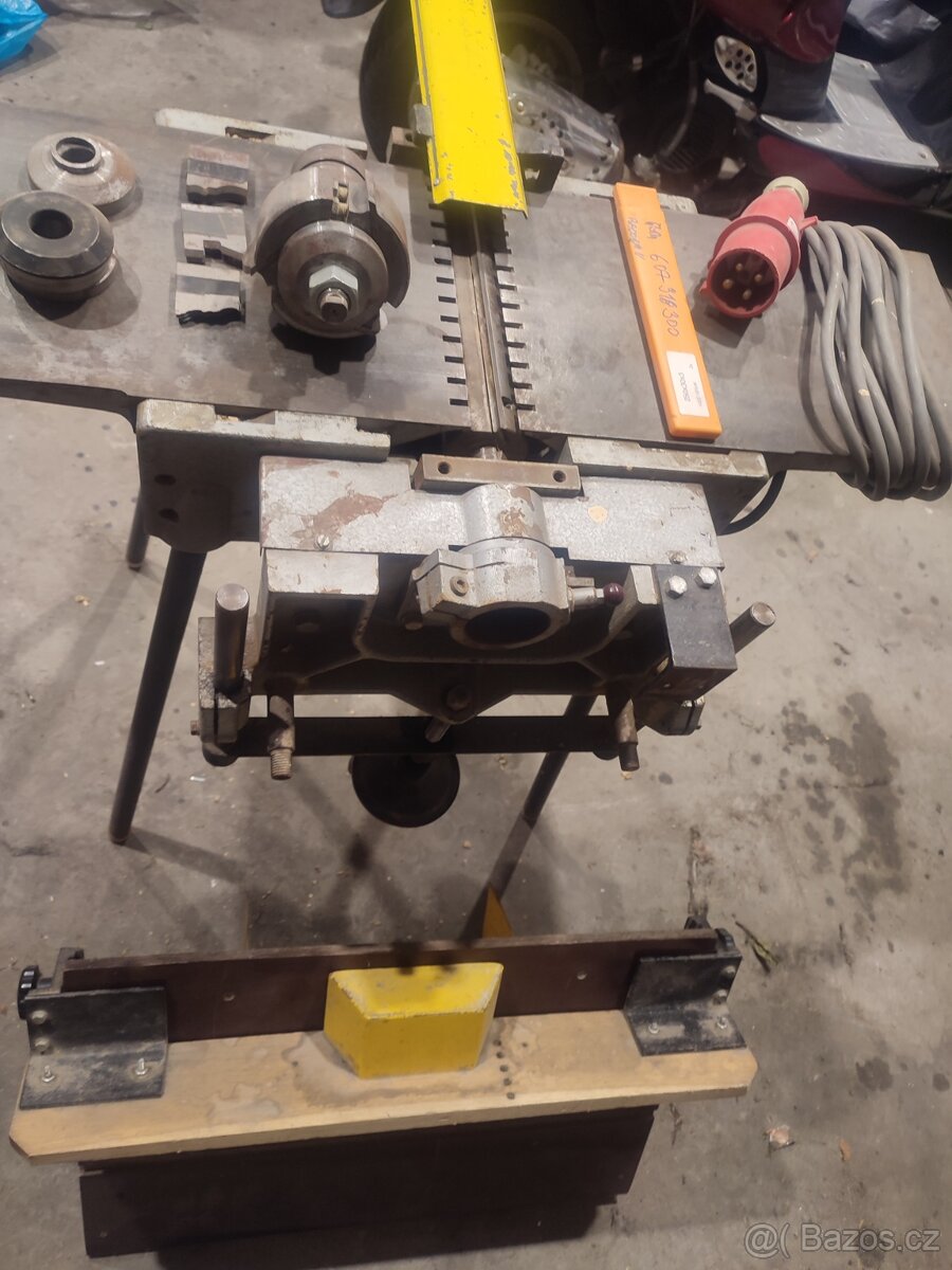 Srovnávací frézka KDR 250S s přídavným zařízením - 4