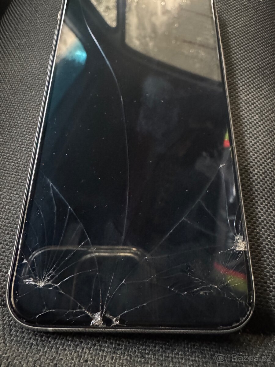 IPhone 11 Pro 256gb stříbrný - 4