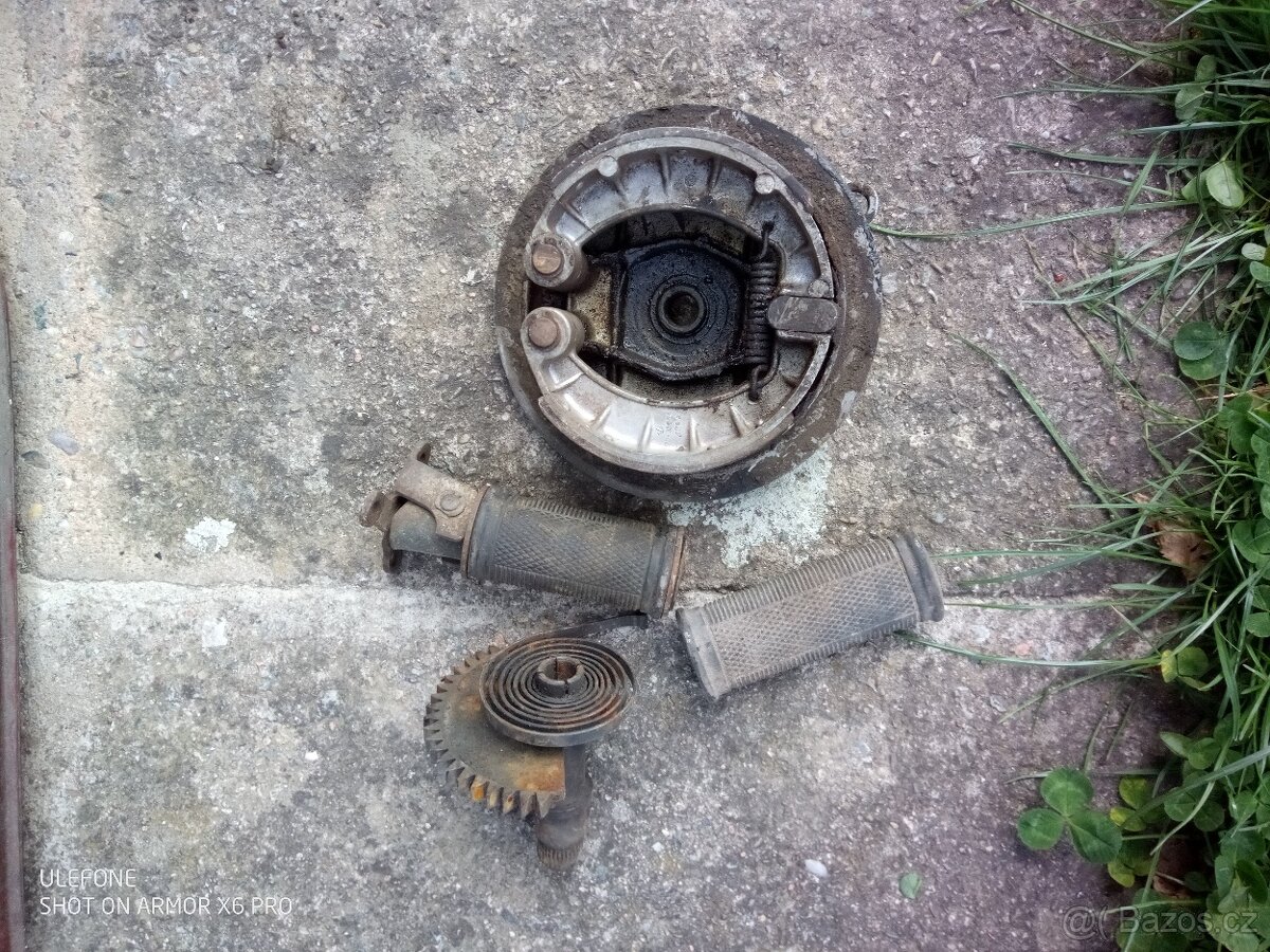 Jawa, ČZ 150Konvolut věci malá kyvacka? - 4