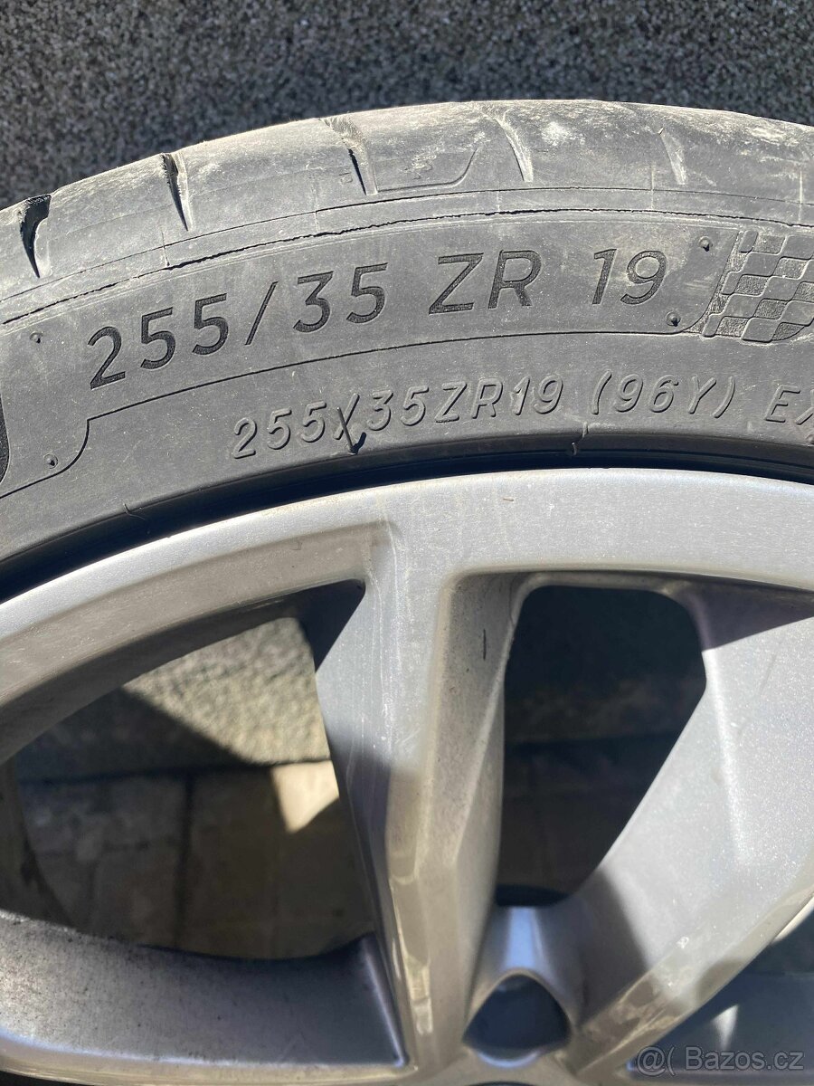 Prodám Alu disky s pneu na Audi A5 - 4