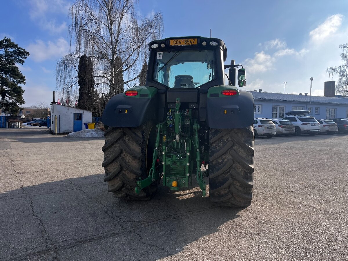 traktor John Deere 6M 220 - 4