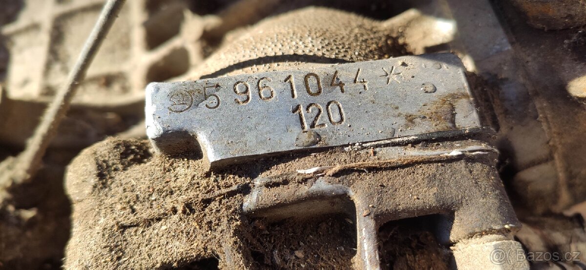 Prodám motor škoda 120ls - 4