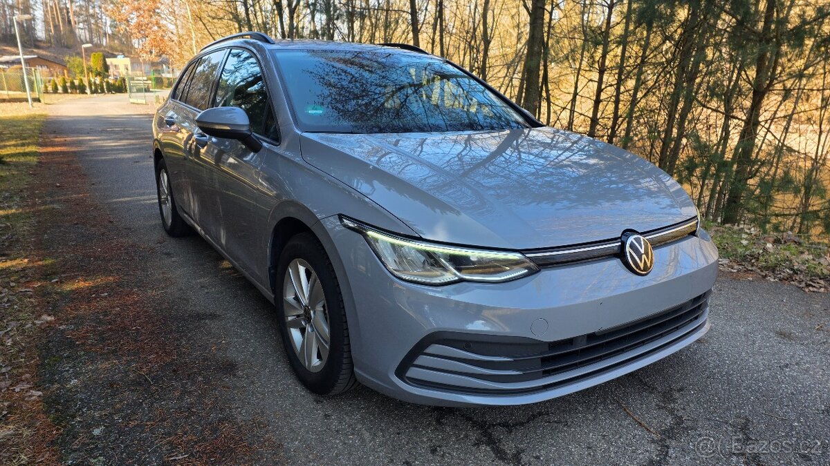 Vw Golf 8 1.5TSi, kombi, 1.majitel, super stav - 4