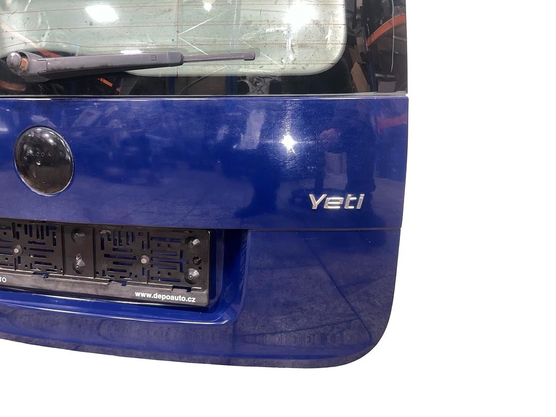 Páté dveře tmavě modrá LF5A Škoda Yeti 5L r.v. 2013 - 4