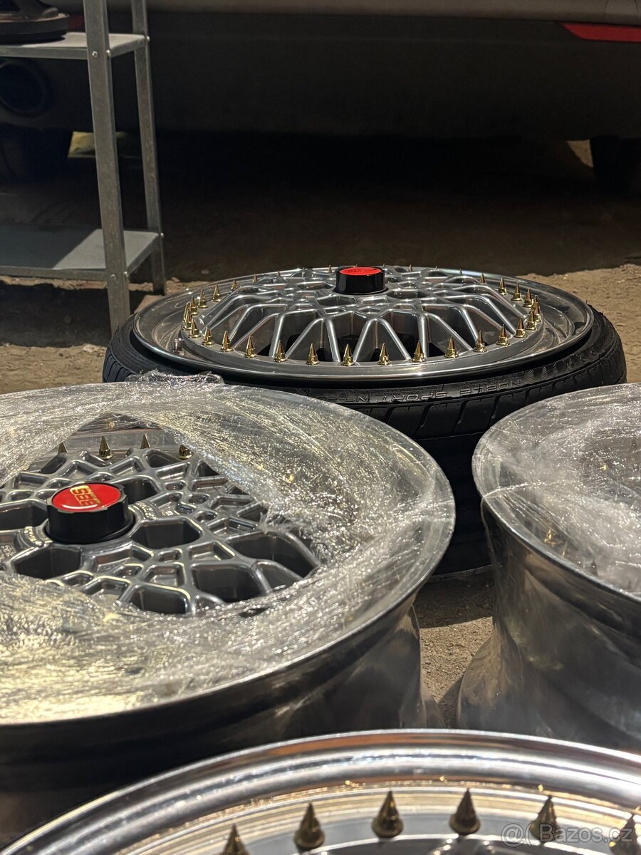 4x100 BBS/OZ 17” dvourozměrné třídílné custom kola - 4