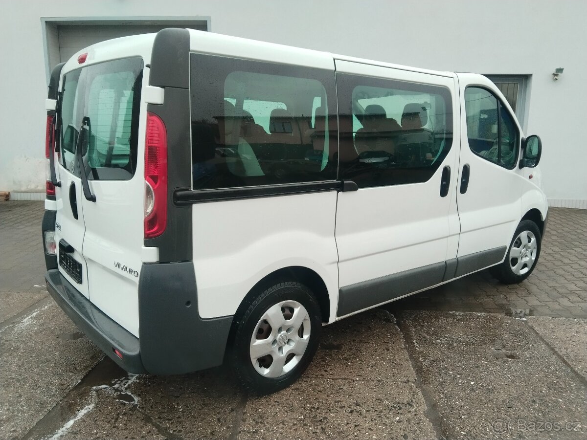 Opel vivaro 2,0cdi,9 míst, klima,doložené km - 4