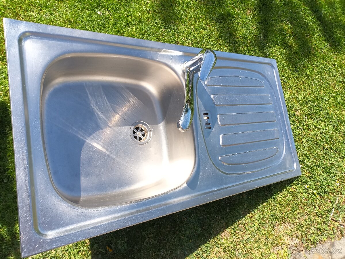 Dřezs baterií - 4