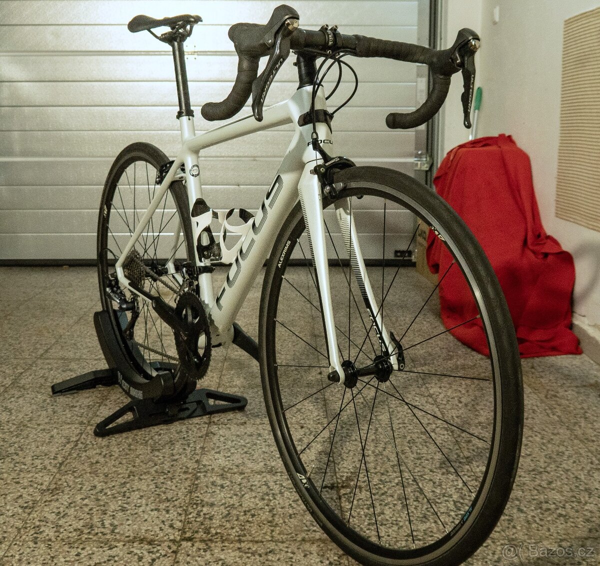 Prodám dámské silniční kolo FOCUS Izalco Race - 4