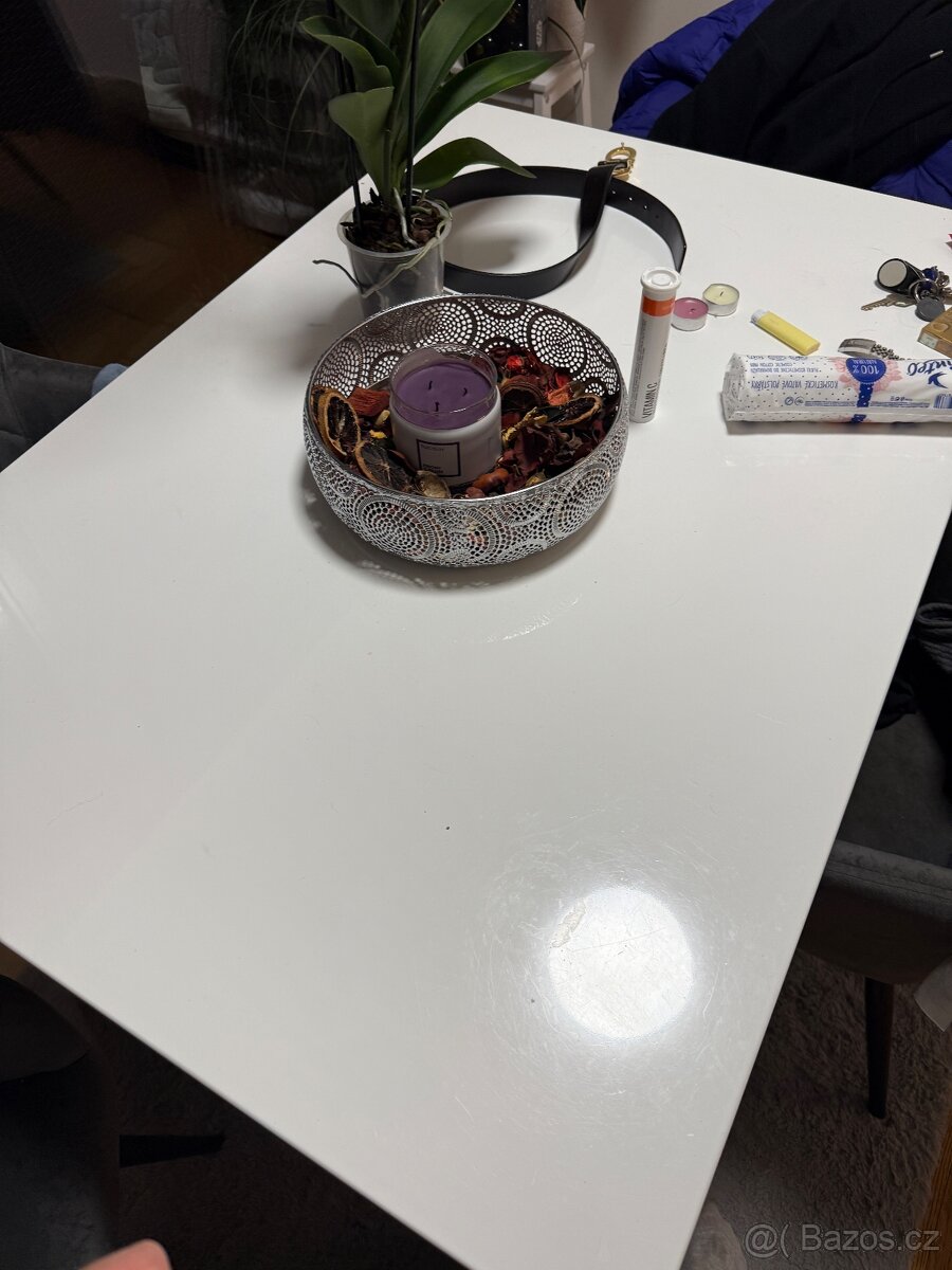 Spěchá kvůli stěhování.Vše ve velmi dobrém stavu - 4