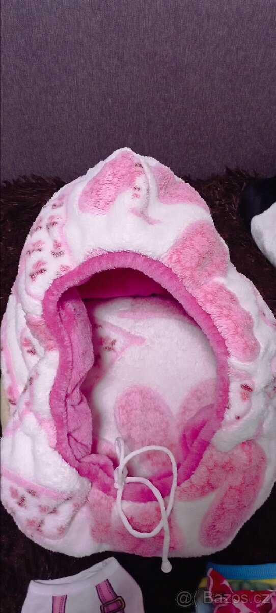 Pelíšek+4x oblečky - 4