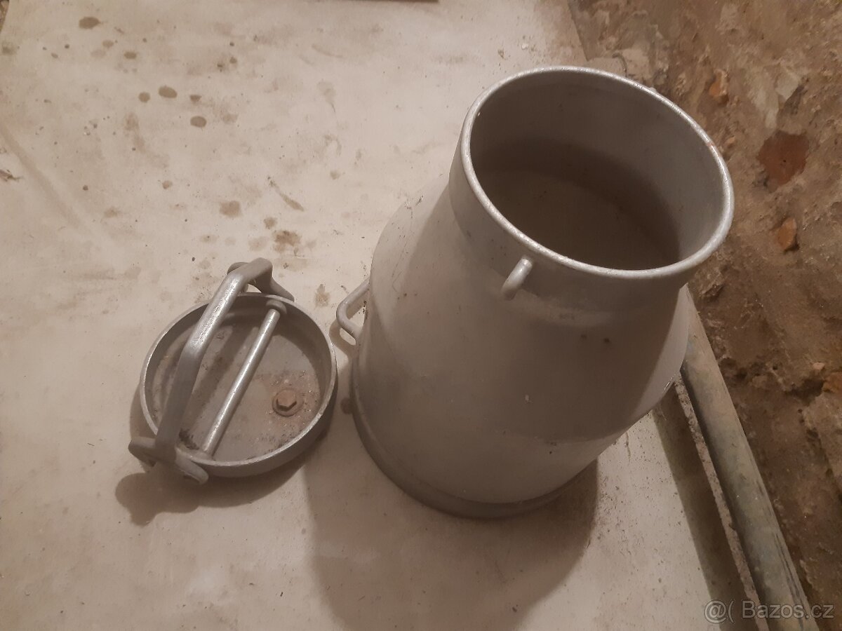 Hliníková konev na mléko 25 nebo 30 l - 4