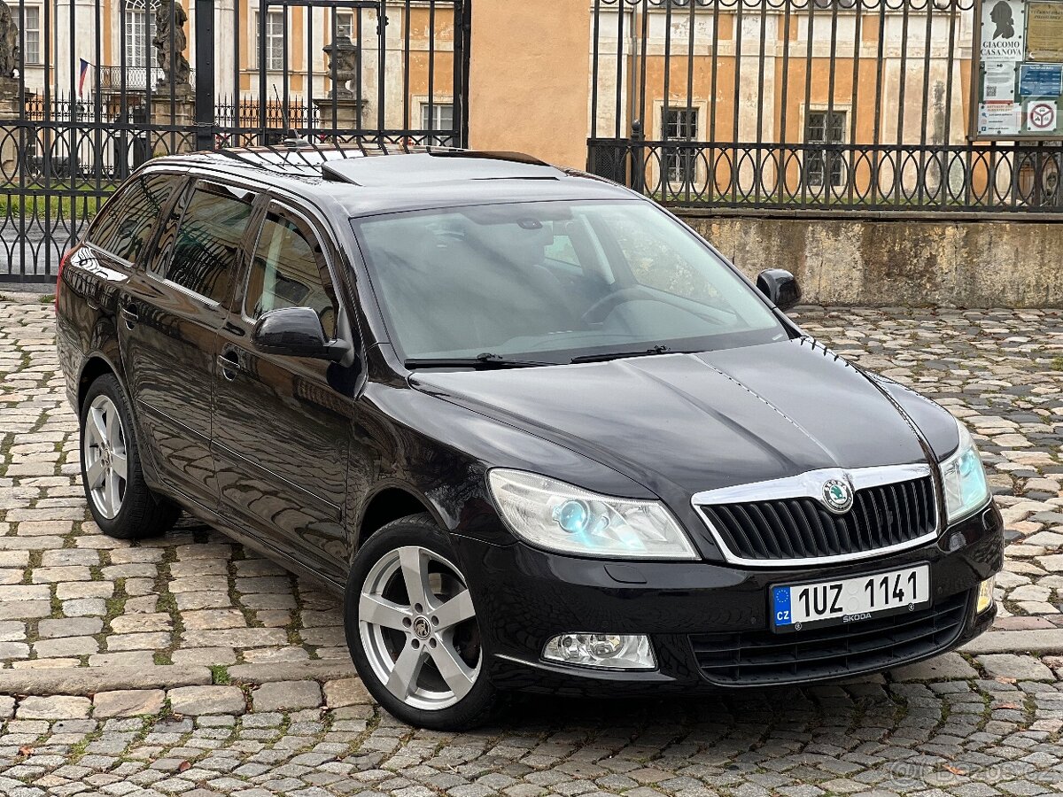 ŠKODA OCTAVIA 2.0TDI 103KW /FL/XENON/ŠÍBR/PDC/NAVI/ALCANTARA - 4