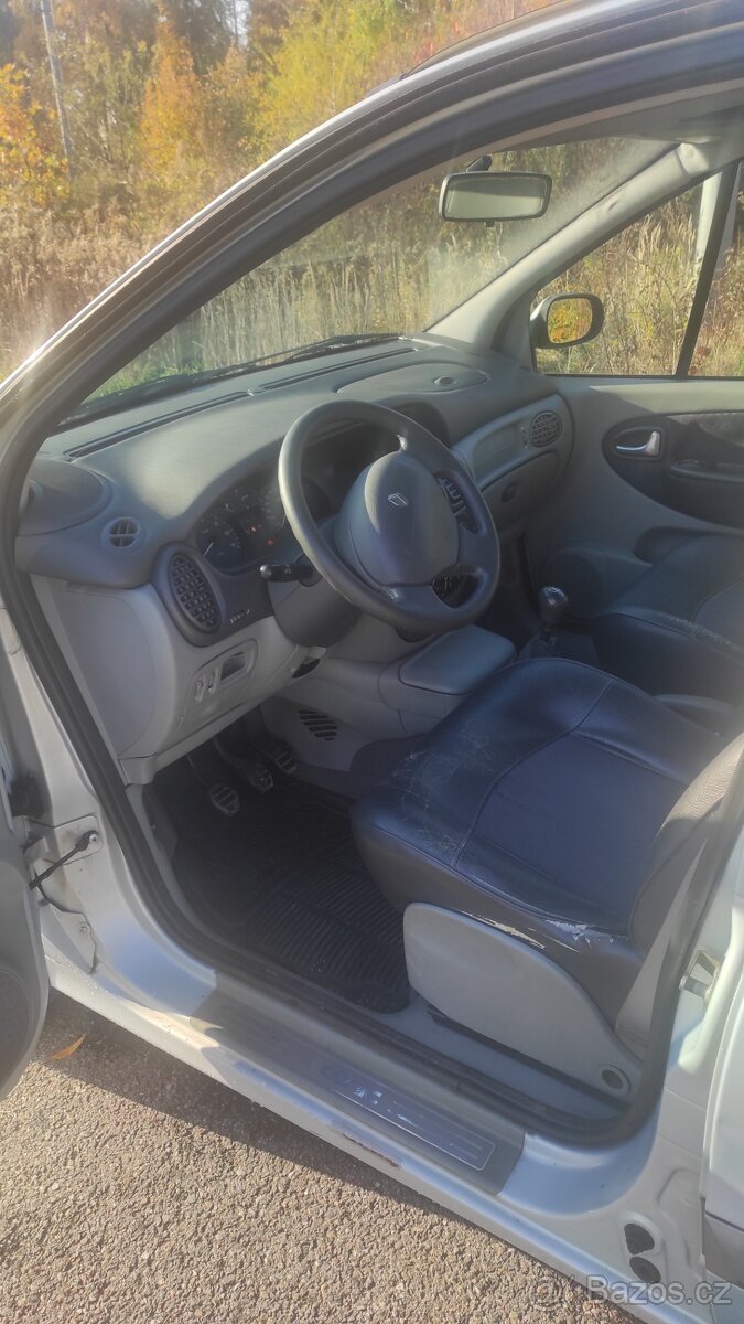 Prodam Renault Scenic 1.6 16V - 4