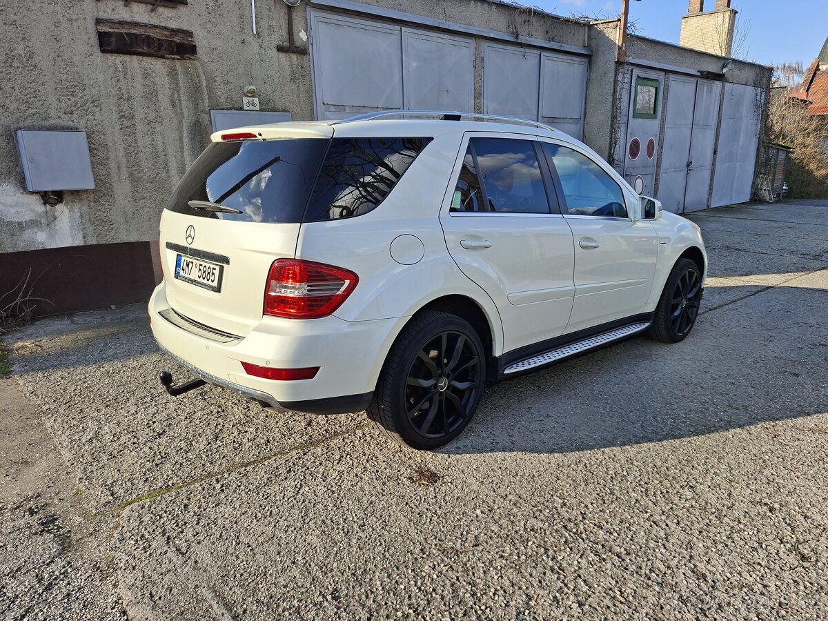 Mercedes Benz ML Grand Edition 350CDi - 4