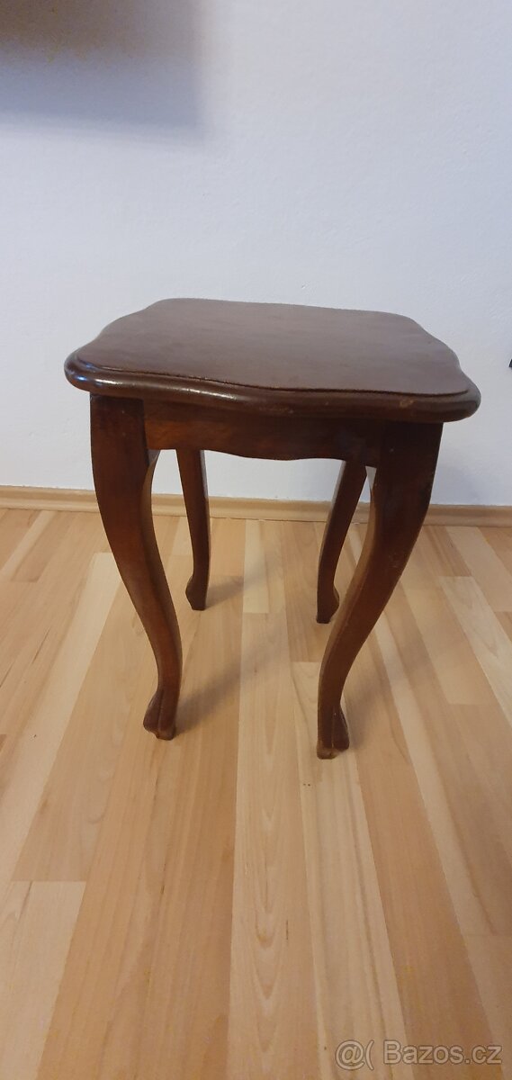 Odkládací stolek - 4