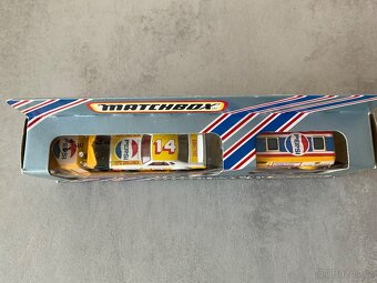 Matchbox Team Convoy - 4