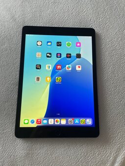 iPad 8  32gb (2020) - 4