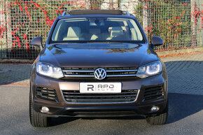 Volkswagen Touareg 3.0 TDI V6 / PANORAMA / TAŽNÉ / NEZ.TOPEN - 4