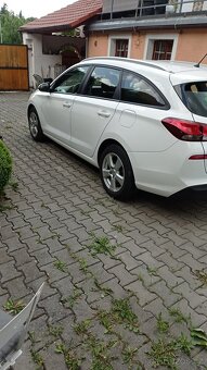 Hyundai i30 combi 1.0,88 kw - 4