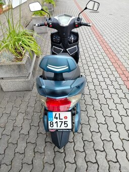 Prodám elektrický skútr HECHT EQUIS - 4