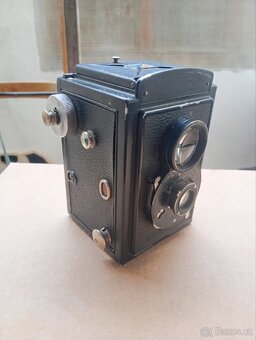 Starý fotoaparát Voigtländer BRILLANT - 4
