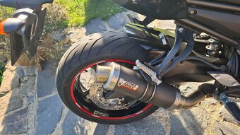 Yamaha FZ8 - 4