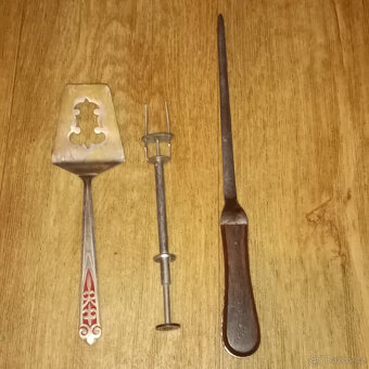 Prodám staré břitvy 5 kusů a nůž na dopisy,německou brusku ž - 4