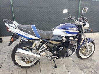 Suzuki GSX 1400 - 4