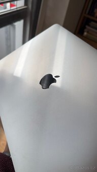 MacBook Air 2020 - M1, 128GB SSD, 8GB RAM - 4