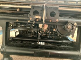 Starý vintage psací stroj Continental starožitnost dekorace - 4