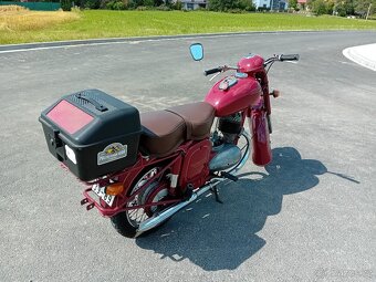 Jawa 250 - 4