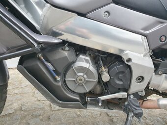 Aprilia ETV 1000 Caponord - 4
