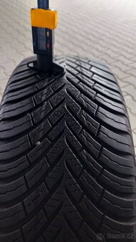 Prodám 2 x pneu Vredestein 185/50/16 - 4