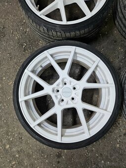 BÍLÉ ROTIFORM KPS 5x112 R20 + letní pneu - 4