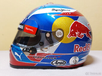 Max Verstappen 2016 Red Bull VC Španělska F1 helma 1:2 - 4