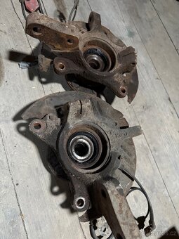 Subaru impreza 2001-2007 přední tehlice - 4