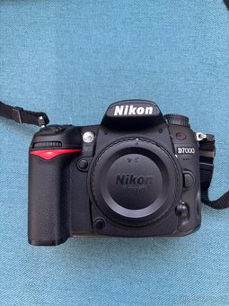 Nikon D7000 top stav - 4