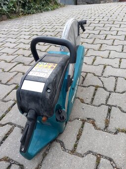 Benzinova rezacka na beton Makita - 4