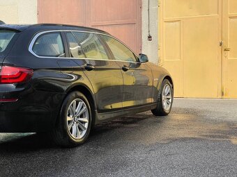 BMW F11 - 4