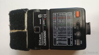 Blesky Metz 36C-2 a Unomat B24 auto - 4