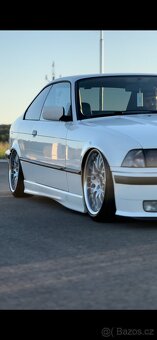 BMW E36 coupe 318is - 4