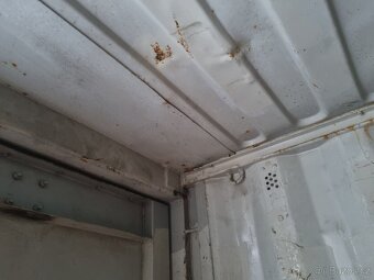 Lodní kontejner v zachovalém stavu – spolehlivý a dostupný - 4