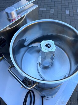 Kutr Maxima 6L a 9L - 4