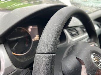 Škoda Rapid 1,2tsi řemen 66kw 78tis km jeden majitel - 4
