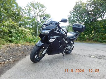 Honda VFR 800 - 4